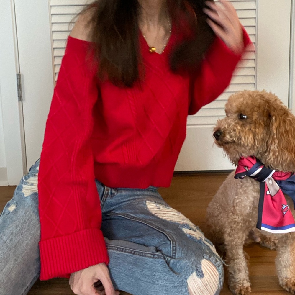 Lea & Viola Red cold shoulder sweater, size medium